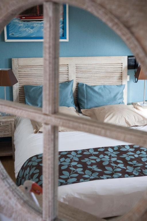 Hotel Logis Beauséjour Erquy Habitación foto
