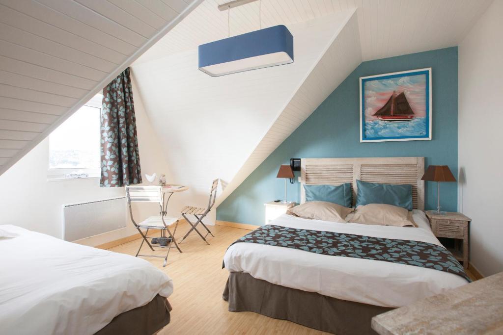Hotel Logis Beauséjour Erquy Habitación foto
